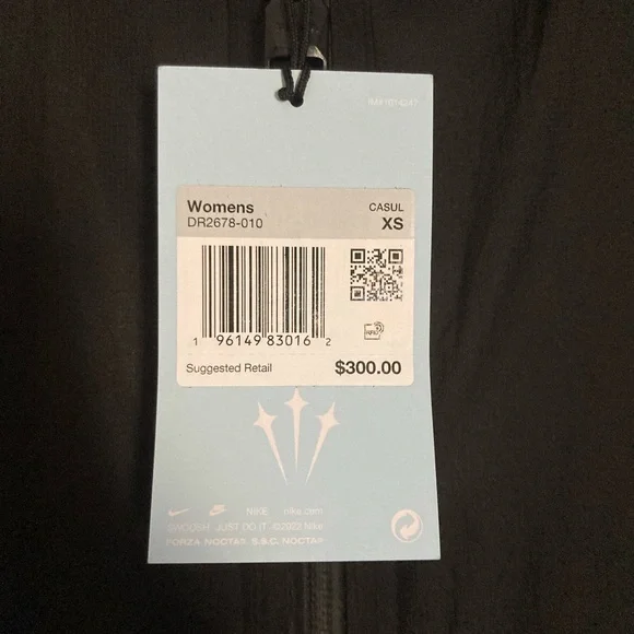 Nike x NOCTA Running Black Jacket Swarovski Swoosh Women's S XS DR2678 010  NWT - Picture 4 of 7